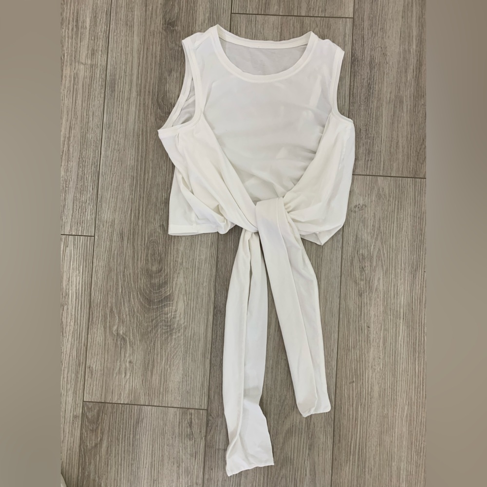 Lululemon Top with the Tie in the front